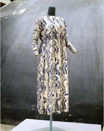Wiener Werkstätte. Afternoon Dress, 1913–16. Silk textile designed by Dagobert Peche, dress designed by Joseph Wimmer-Wisgrill. Accession Number C.I.64.69.1 at The Metropolitan Museum of Art.