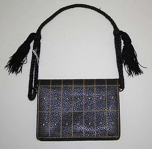Wiener Werkstätte. Purse, around 1915. Leather, 3 1/2 in L. Accession number 1994.470 at The Metropolitan Museum of Art.