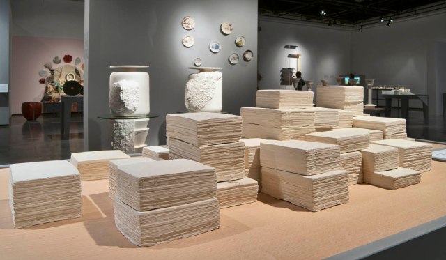 Cygler's work at the Ceramic Bianalle Photo : Leonid Padrul, © Eretz Israel Museum, Tel Aviv