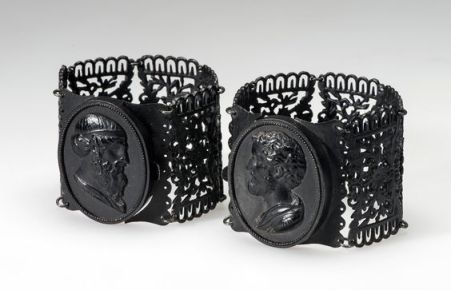 Bracelet Place of creation: Germany Date: 1830s Material: cast iron Inventory Number: ЭРРз-809, Hermitage Museum 